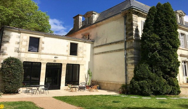 GITE Les Lodges du Château Tente MARIE ANTOINETTE Near La Rochelle