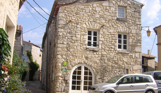 Gite Les Remparts in La Garde Adhémar (Drôme Provençale)