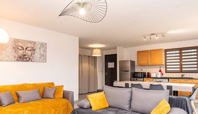 GITE LES TOURNESOLS House, Garden, secure parking, air conditioning, Netflix, 4 pers