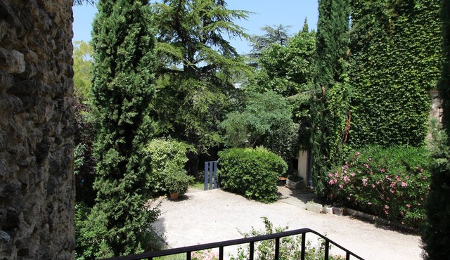 Gite Lou Bancaou classified 2 * in stone property in the village center