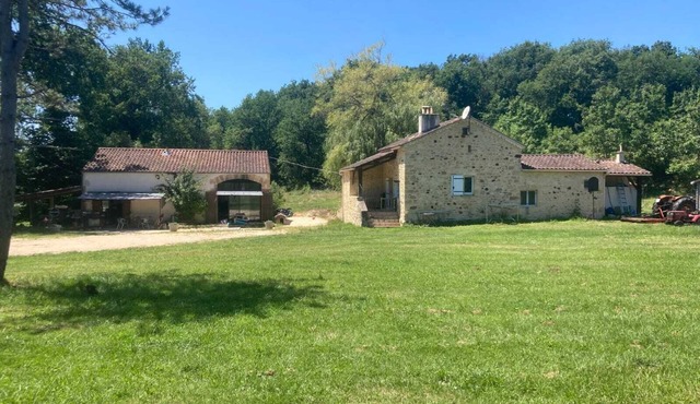Gîte M, a pretty little 75 m2 stone house. (4/6 p)