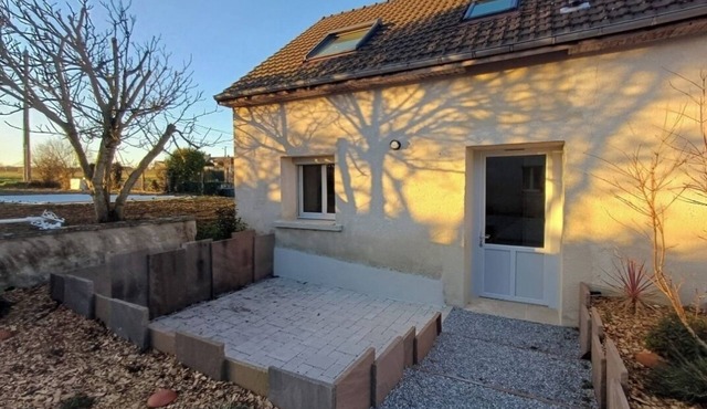 Gîte "Ma Poule" for 1 to 5 people with swimming pool