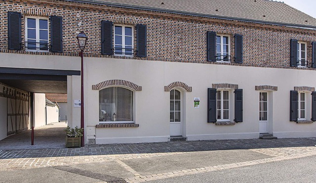 Gite Marcilly-en-Gault, 5 bedrooms, 15 persons