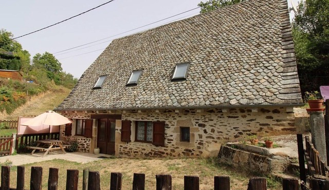 Gite Marcolès, 2 bedrooms, 4 persons