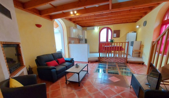 Gite Montigné-le-Brillant, 2 bedrooms, 4 persons