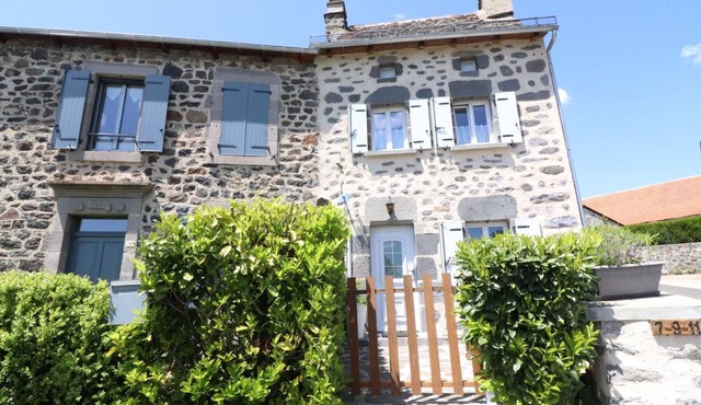 Gite Neussargues en Pinatelle, 2 bedrooms, 4 persons