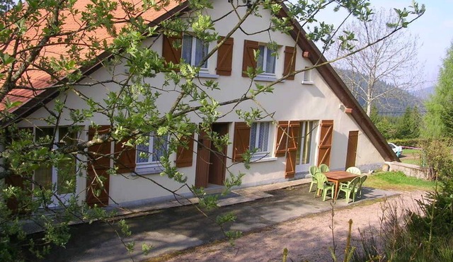 Gîte near hiking trails, sleeps 12, authenticity, calm, fresh air