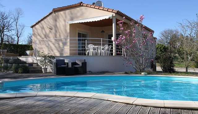 GITE NEAR CAHORS WITH PRIVATE HEATED POOL