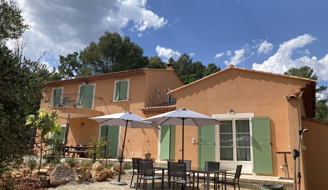 Gite Neuf Tous Conforts Dans Oliveraie, Le Mas des Oliviers