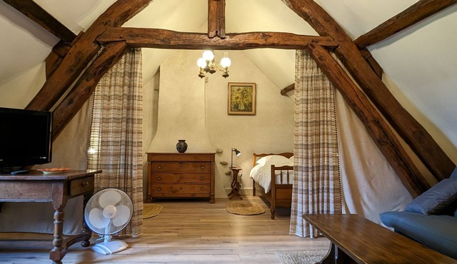 Gite Neuvy-Saint-Sépulchre, 3 bedrooms, 6 persons