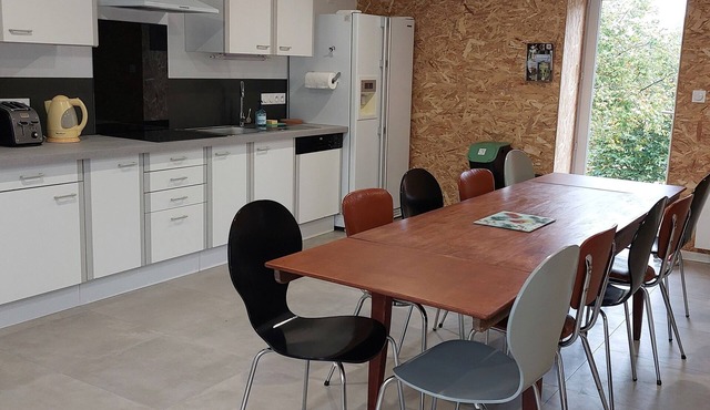 Gîte Nicolleau : In the heart of a natural and historic estate surrounded by llamas!