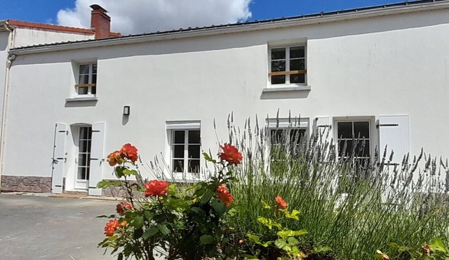Gite O Pré'Vert, group gite in Le Poiré Sur Vie, Vendée. Accu-capable cottage
