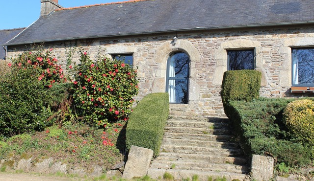 Gite of character in Britanny, peace and comfort, park, restaurant, sea 15km