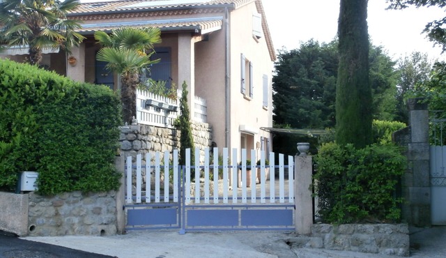 Gite on garden level