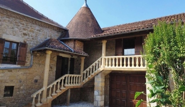 Gite Oustal à Nouzet en Périgord Vert Avec Terrain D'un Hectare