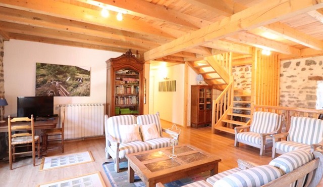 Gite Paulhac, 5 bedrooms, 12 persons