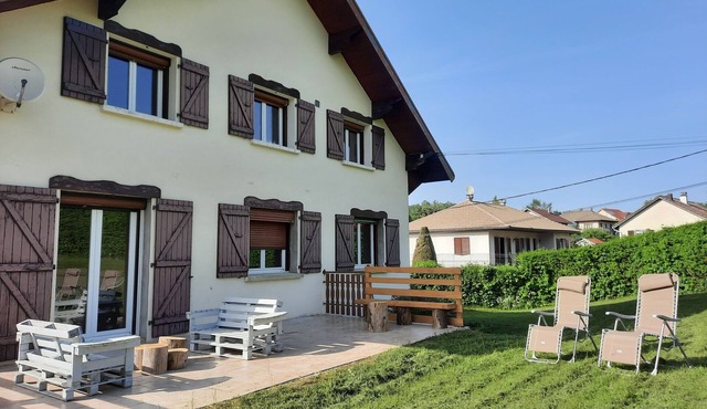 GITE PERCE NEIGE HAUT JURA CALM AND WARM.