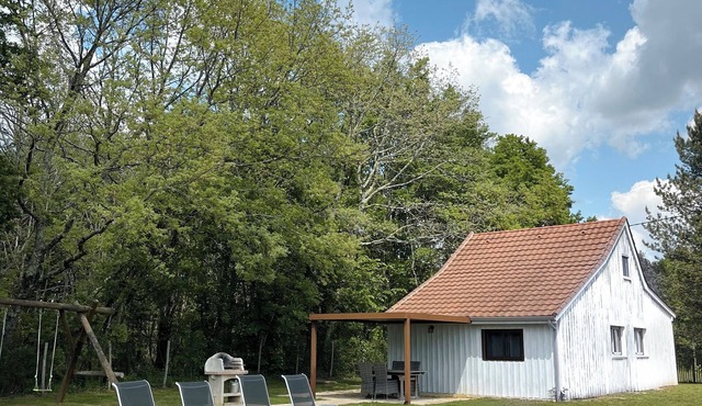 Gite Périgord 4prs private swimming pool enclosed land 4 km from Monpazier calm