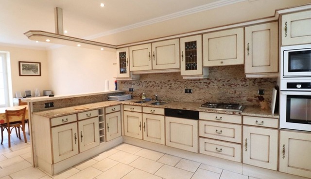 Gite Pierrefort, 6 bedrooms, 10 persons