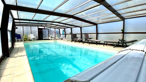 Gite piscine couverte chauffée Padirac&Rocamadour