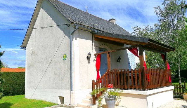 Gite Pleaux, 2 bedrooms, 5 persons