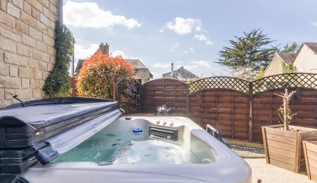 Gite Pontorson, 5 bedrooms, 10 persons