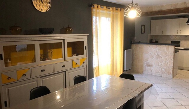 Gite pour 6 pers.avec 2 piscines dans un domaine