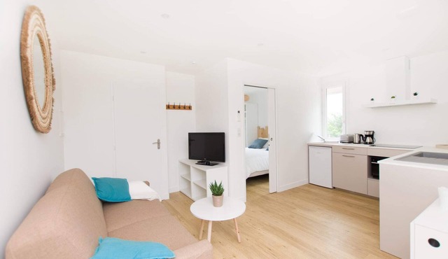 Gîte Pujaudrine, 2 rooms, air-conditioned with terrace for 1 to 4 people - shared outdoor swimming pool