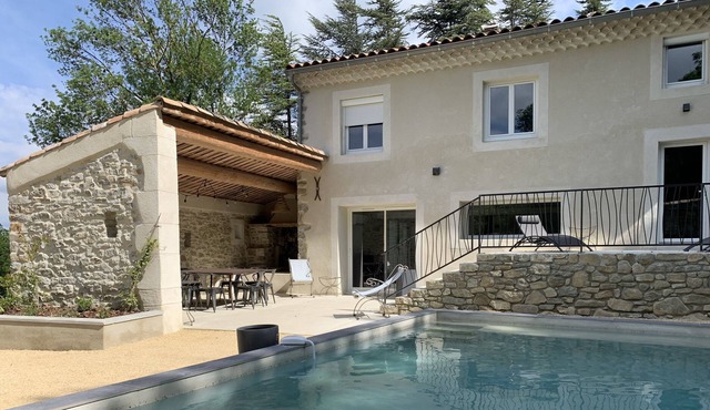 Gîte renovated, swimming pool, at the gateway to the Drôme provençale, near Saou