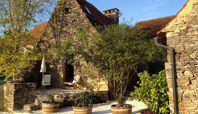 Gite rental L'Ostalet stone house in black Perigord, Sarlat