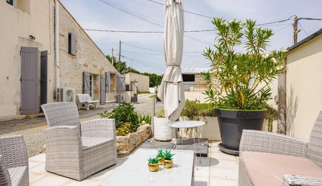 Gite Romantique de Type Charentais
