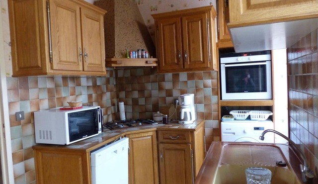 Gite Saint-Germain-des-Fossés, 4 bedrooms, 8 persons