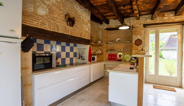 Gite Saint-Pierre-de-Chignac, 2 bedrooms, 6 persons