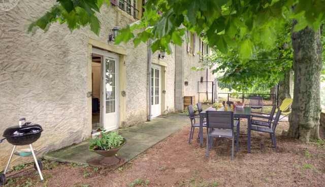 Gite Saint-Denis-de-Cabanne, 2 bedrooms, 6 persons