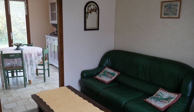 Gite Saint-Denis-de-l'Hôtel, 2 bedrooms, 5 persons