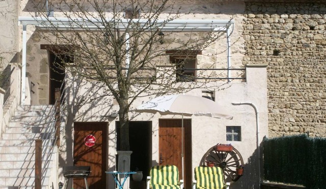 Gite Saint-Germain-de-Salles, 2 bedrooms, 4 persons