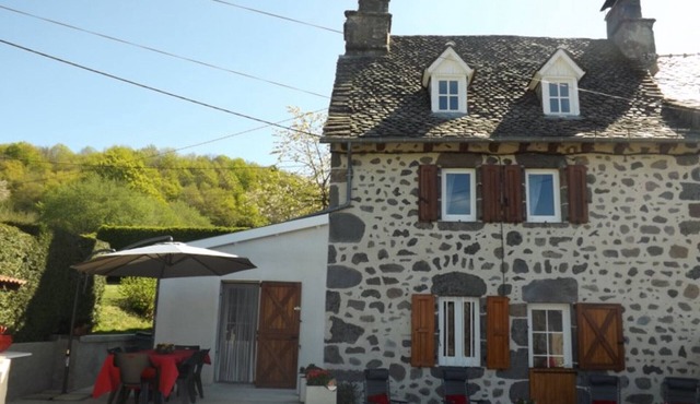 Gite Saint-Cernin, 2 bedrooms, 4 persons
