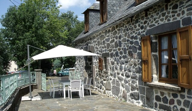 Gite Saint-Paul-de-Salers, 2 bedrooms, 4 persons