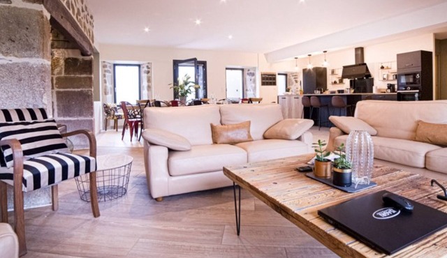 Gite Saint-Hippolyte, 5 bedrooms, 14 persons