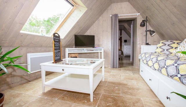 Gite Sennevières, 8 bedrooms, 28 persons