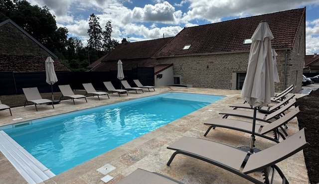 Gite sleeps 14 with private pool and spa, games room