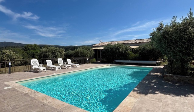 Gîte Sous Les Oliviers, a haven of peace near the Gorges du Verdon.