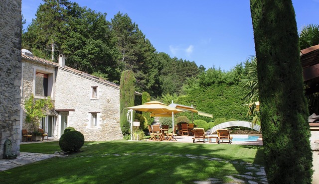 Gite Studio Standard Dans Demeure Provençale en Pleine Nature, spa et Piscine