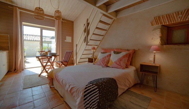 Gîte Tamaris with Shared Terrace, Pool, and Air Conditioning by Kaz'Concept