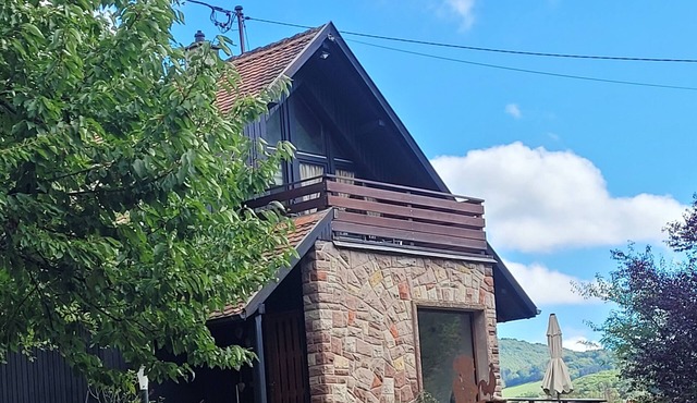 GITE THE LITTLE BREIT CHARMING HOUSE WITH ITS ECRIN OF GREENERY