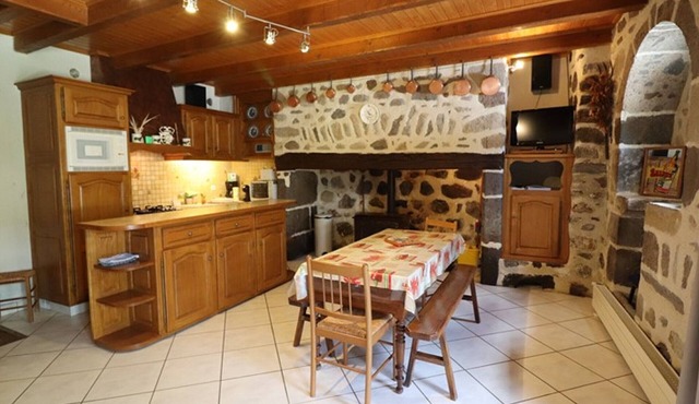 Gite Thiézac, 2 bedrooms, 4 persons