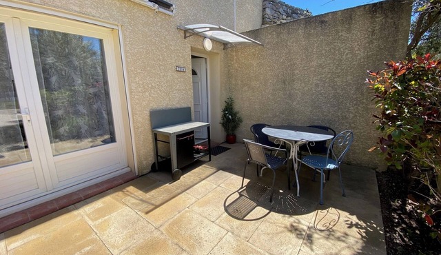 GITE THYM IN THE HEART OF AN OLIVE GROVE