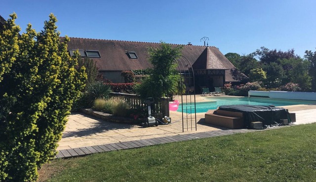 Gite Toulon-sur-Allier, 4 bedrooms, 10 persons