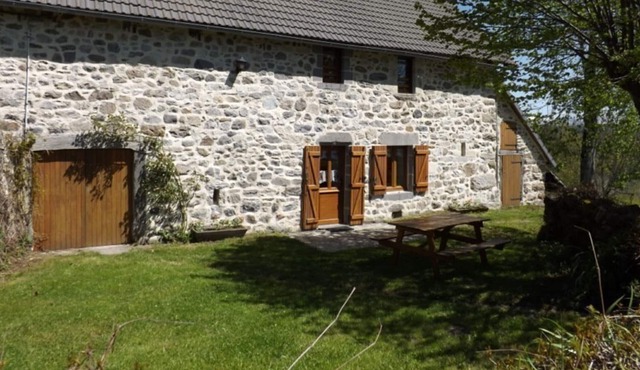 Gite Trémouille, 3 bedrooms, 6 persons