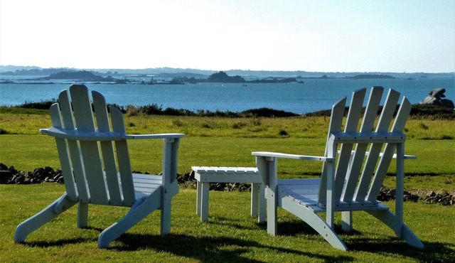 Gite "TY LOUZOU" Panoramic Sea View Bay of Morlaix
